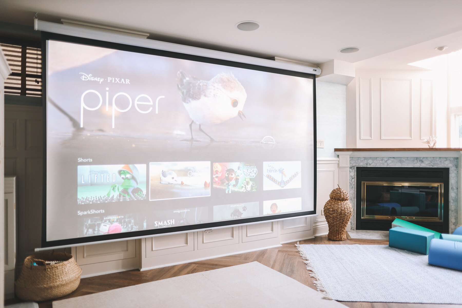 How To Set Up Projector Screen