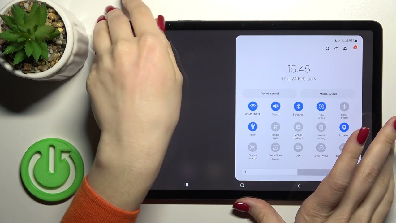 How To Turn On Flashlight On Samsung Tablet