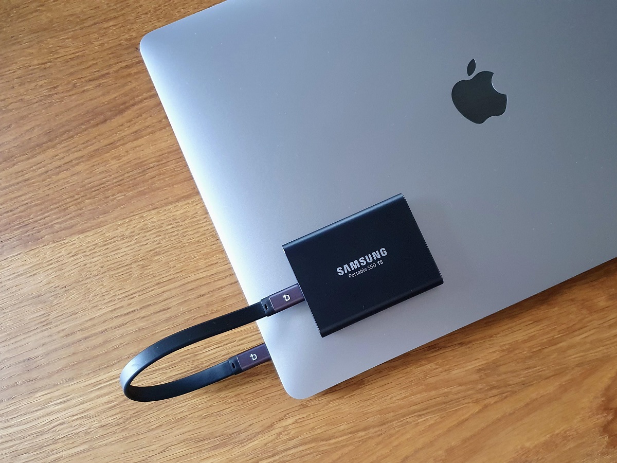 How To Use External SSD