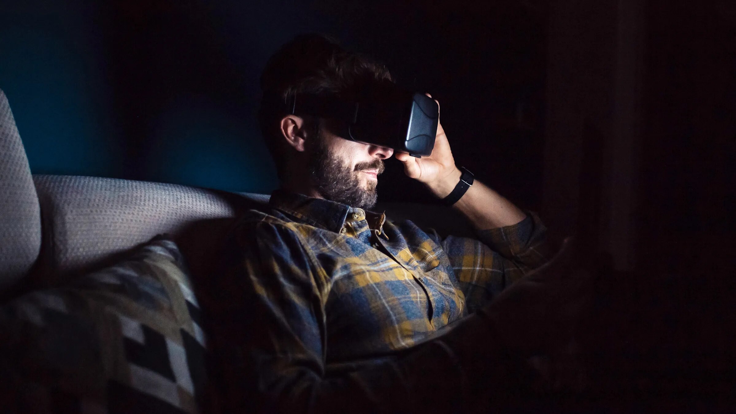 How To Watch Movies With VR Headset
