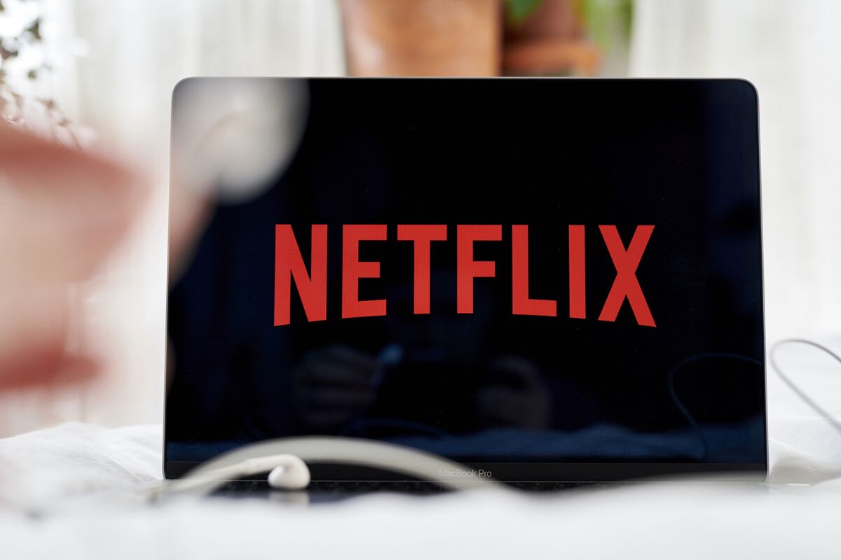 New Netflix Price Increase Sparks Mixed Reactions Among Subscribers