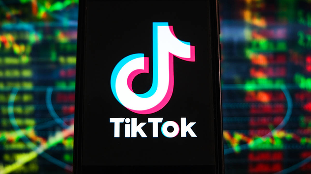TikTok Tests 15-Minute Video Uploads With A Select Group Of Users