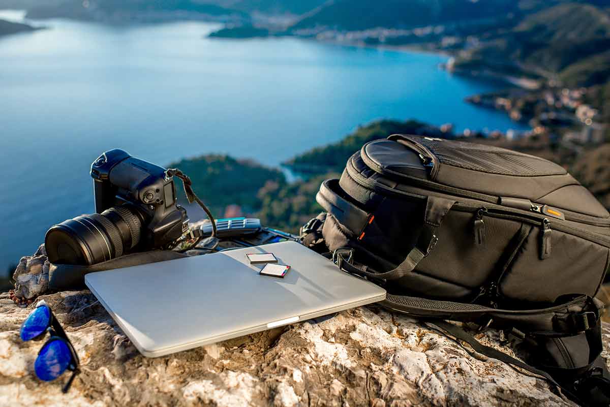 8 Best Nikon Deluxe Digital SLR Camera Case – Gadget Bag For 2024