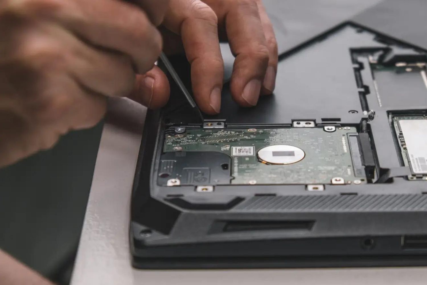 how-do-i-change-the-hard-drive-in-asus-ultrabook