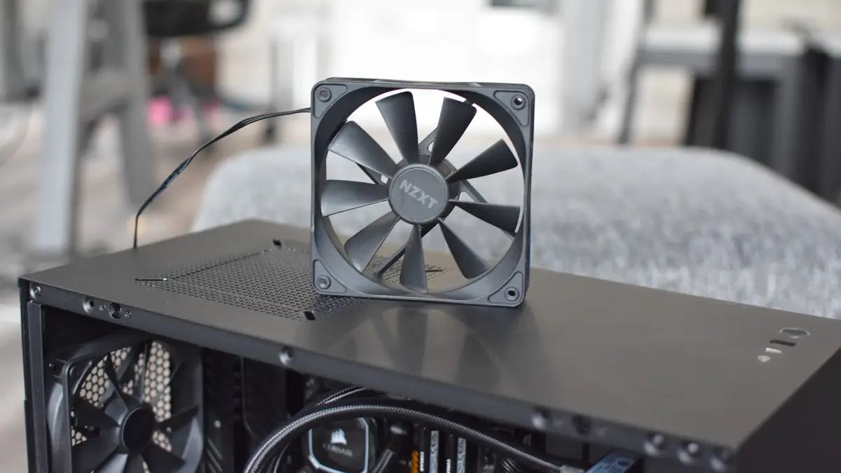 How Do You Tell If You Have 120 Or 140 Mm Fans In Your PC Case