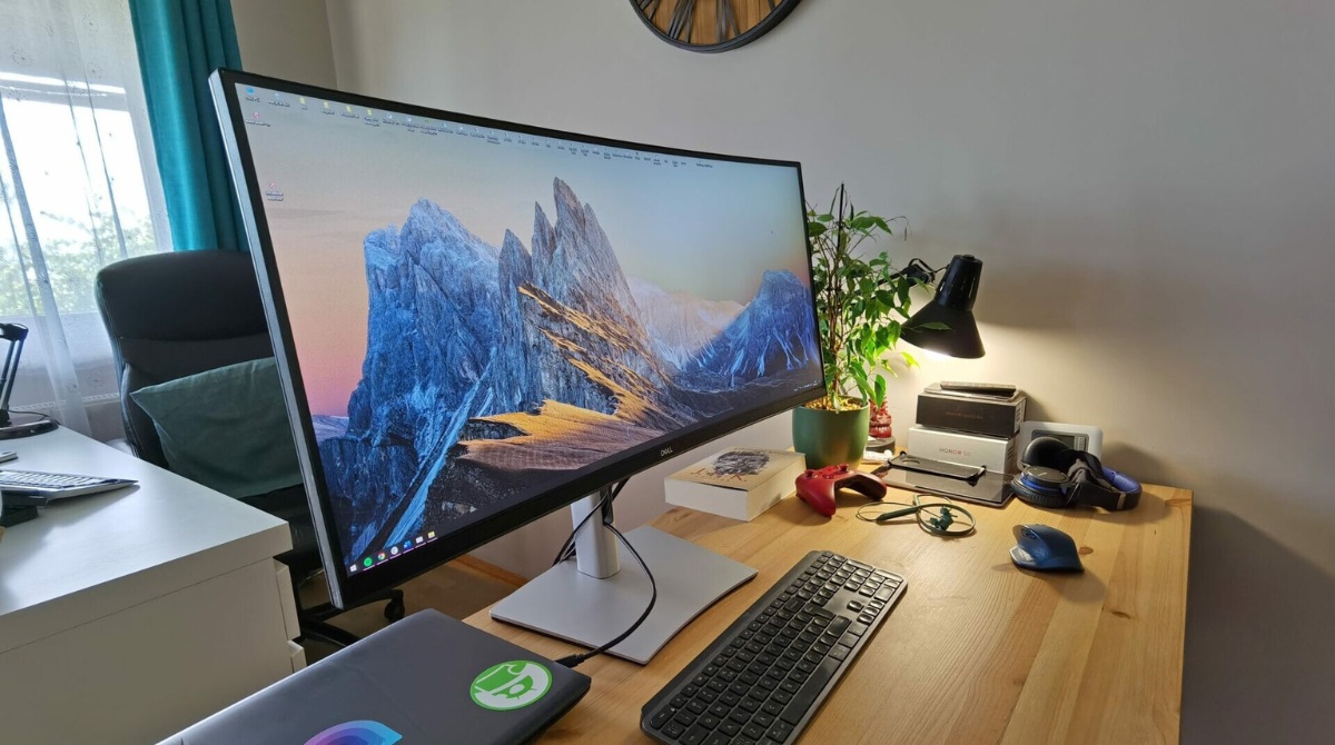How Does An Ultrawide Monitor Work