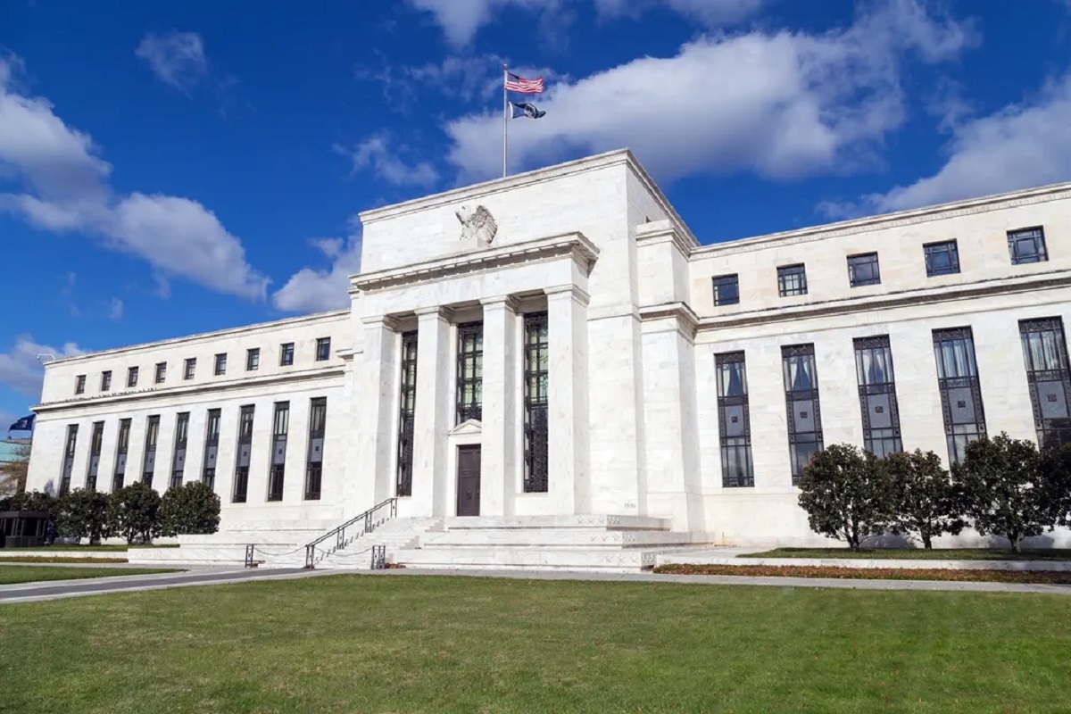 How Does The Federal Reserve Influence The Interest Rate Banks Charge When Lending Money