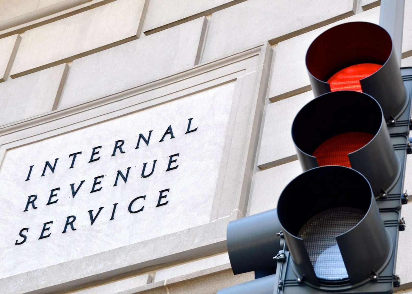 How Much Money Transfer Is Reported To IRS