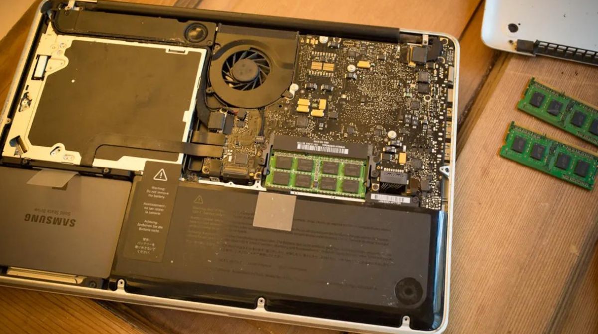 how-much-ram-on-a-macbook-pro