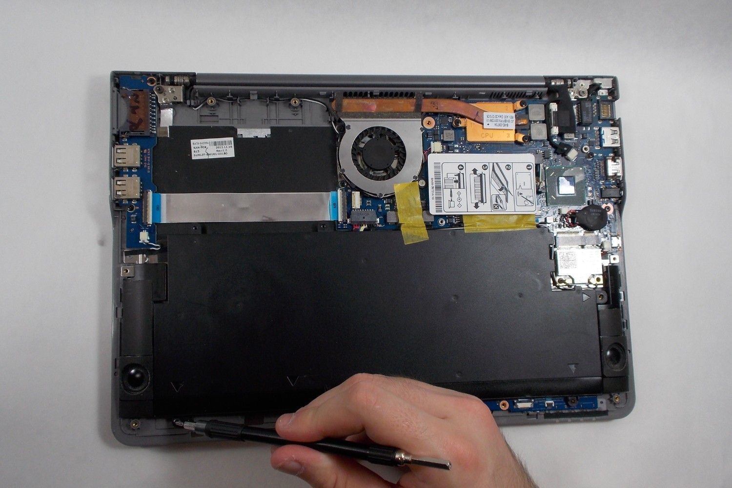how-to-change-battery-on-samsung-ultrabook