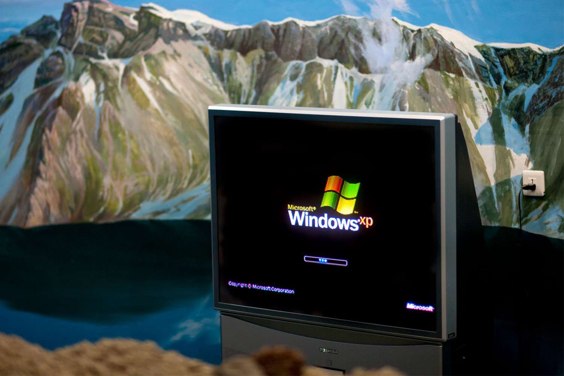 How To Install Windows XP On A VM Workstation