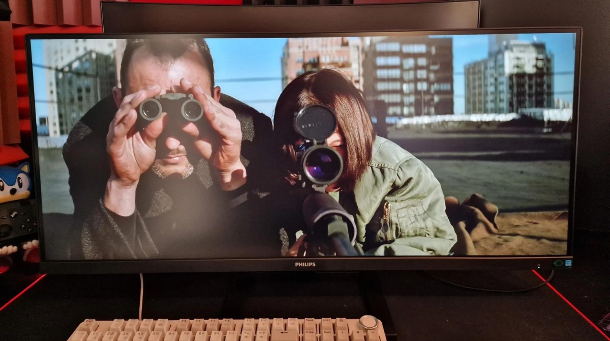 How To Play Movies On A 21×9 Ultrawide Monitor