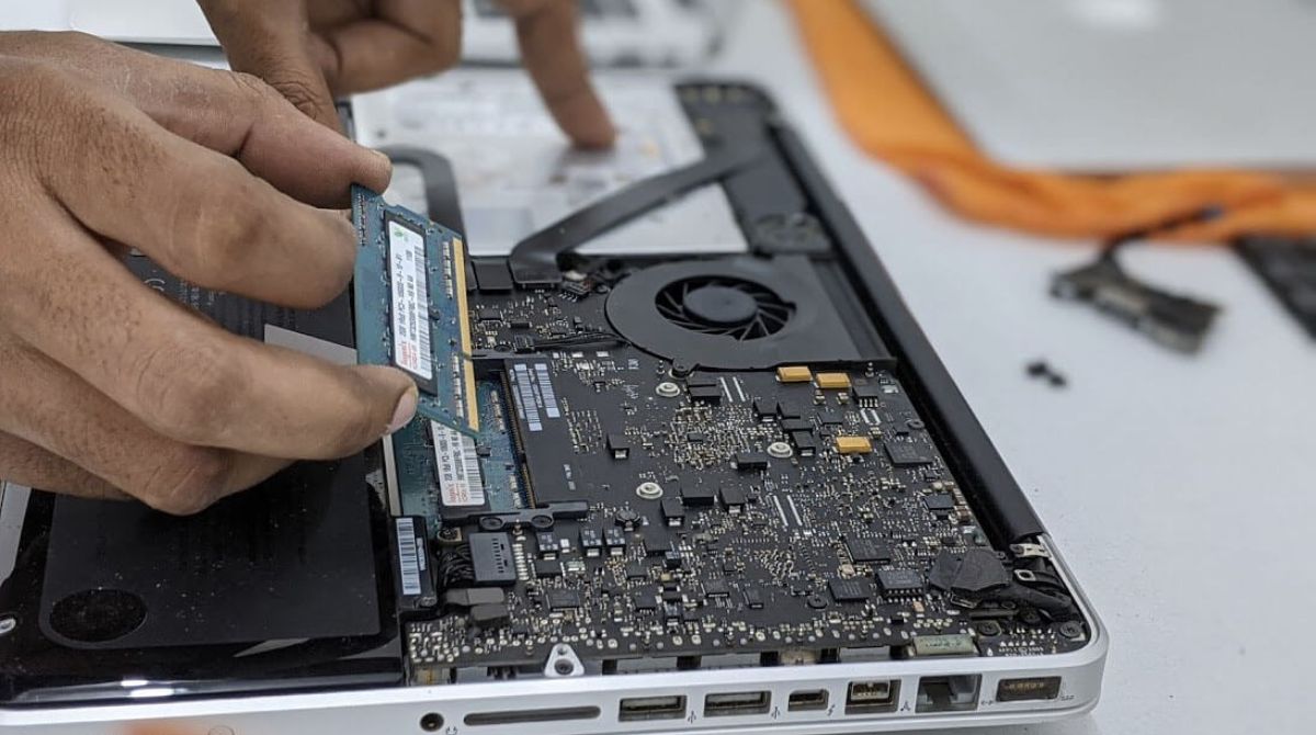 How To Replace MacBook Pro RAM