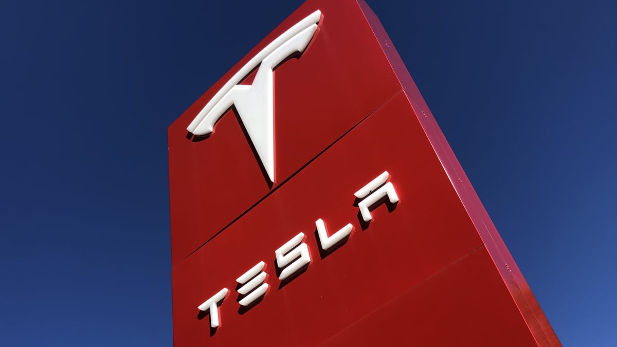 siding-with-tesla-swedish-court-orders-transport-agency-to-deliver-license-plates