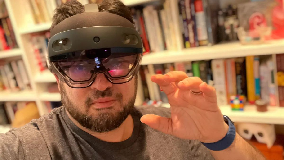 What Are The Parts Of The HoloLens