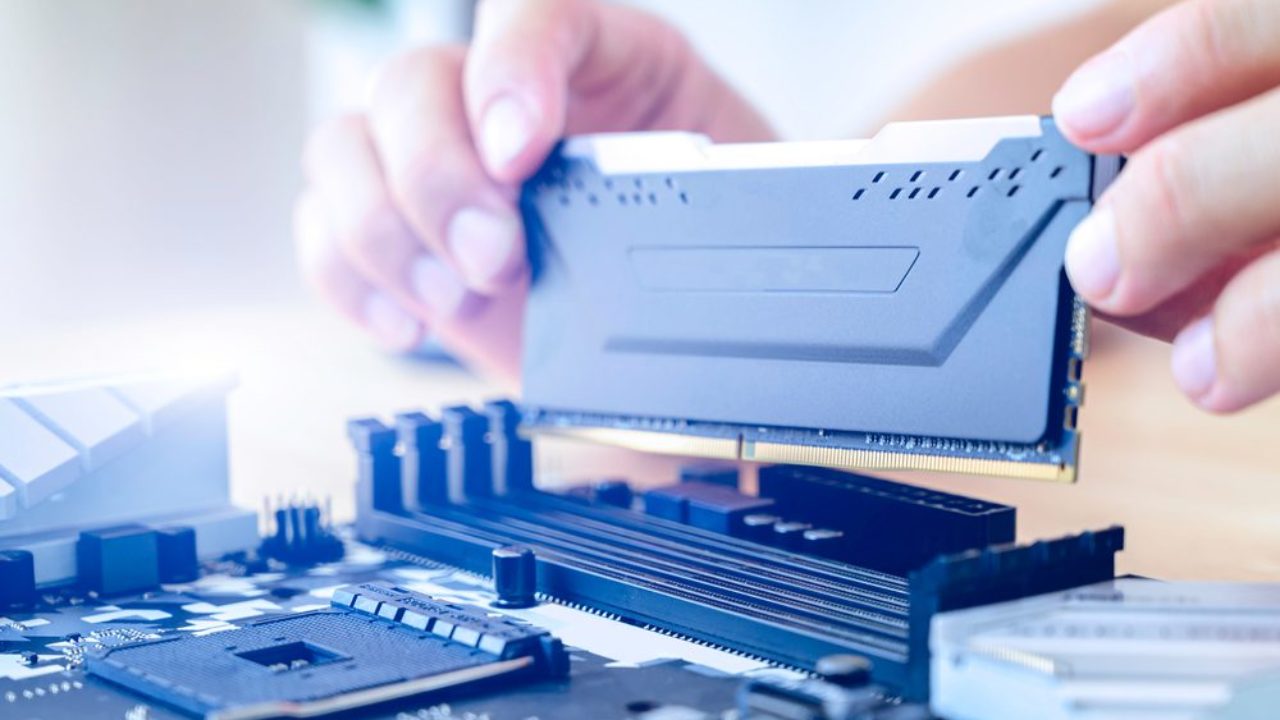 What Is The Difference Between RAM And Processor