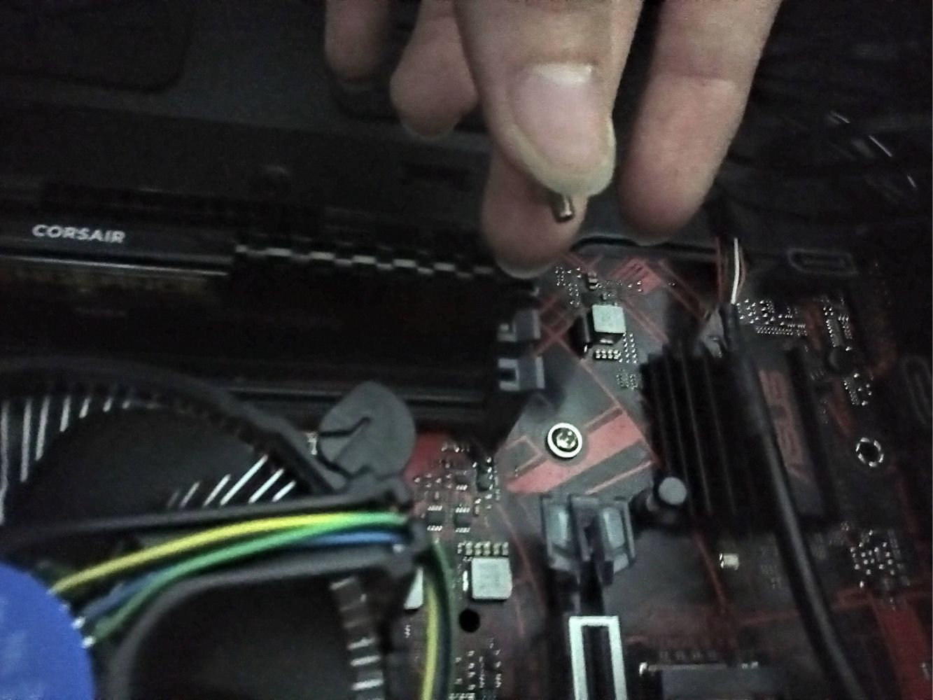what-to-do-if-your-pc-case-does-not-come-with-screws