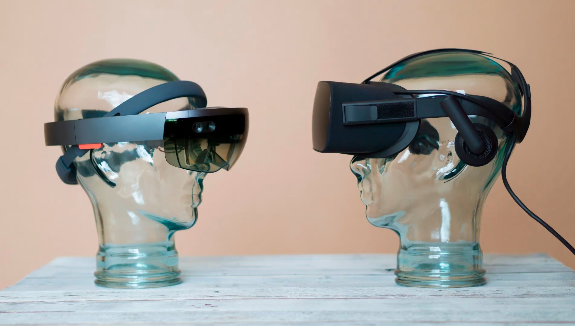what-type-of-vr-is-the-hololens