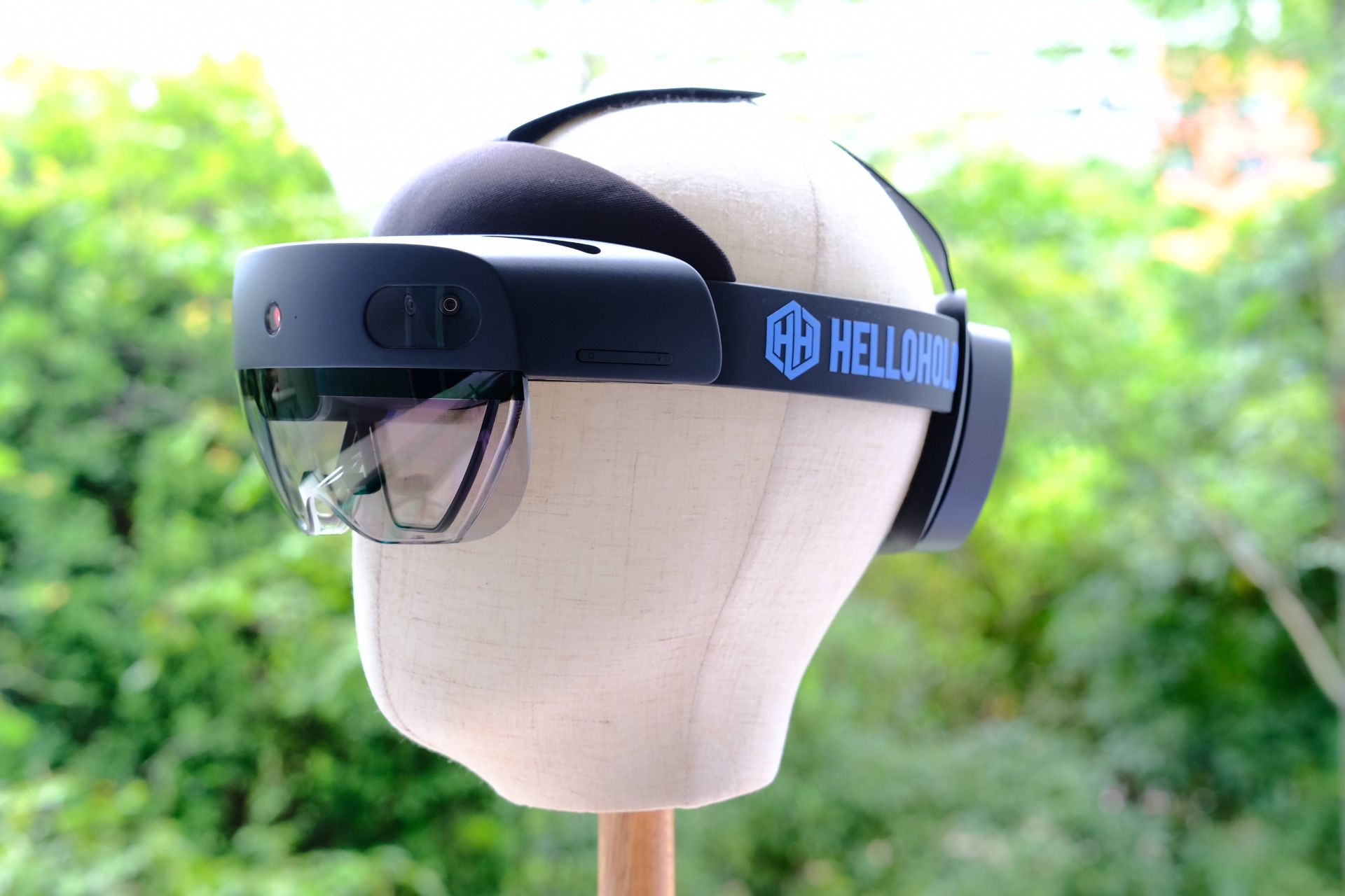 When Will HoloLens Be Available To The Public