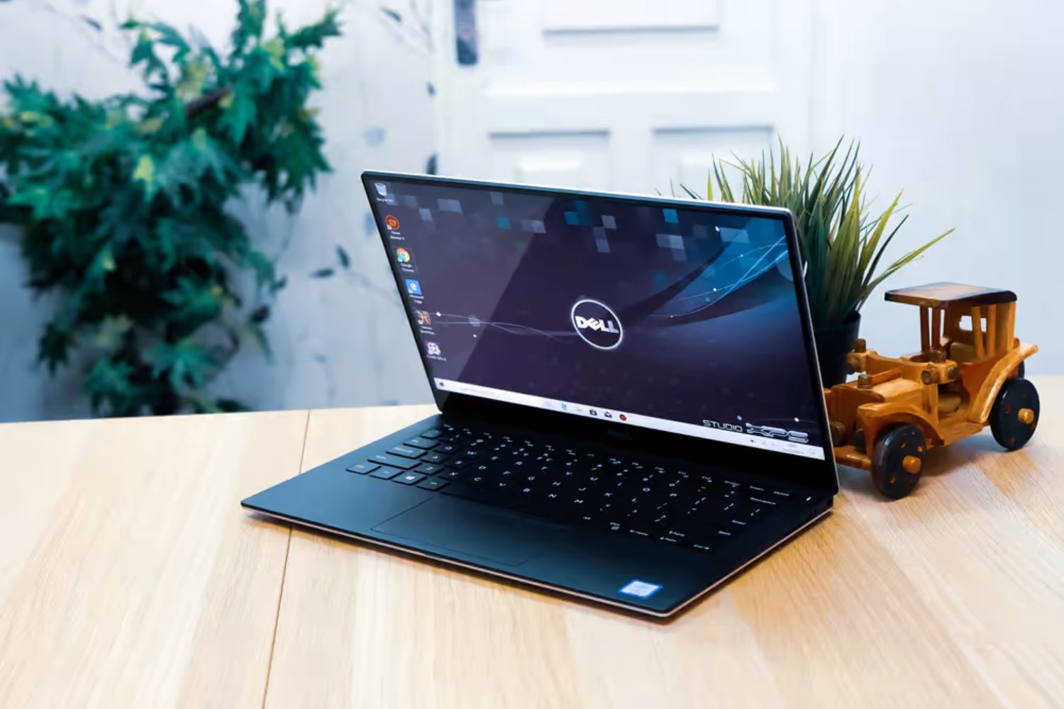 Where Is The Microphone On A Dell Ultrabook