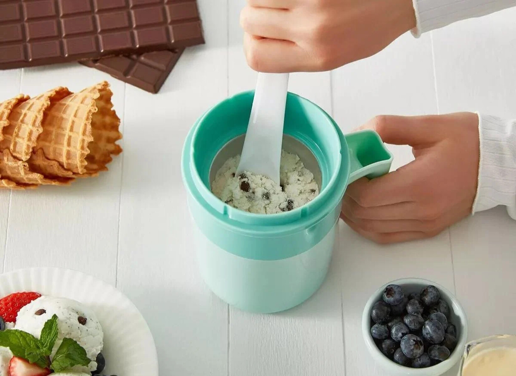 Dash My Mug Ice Cream Maker Bundle 2 Freezer Individual Bowls Pint Size