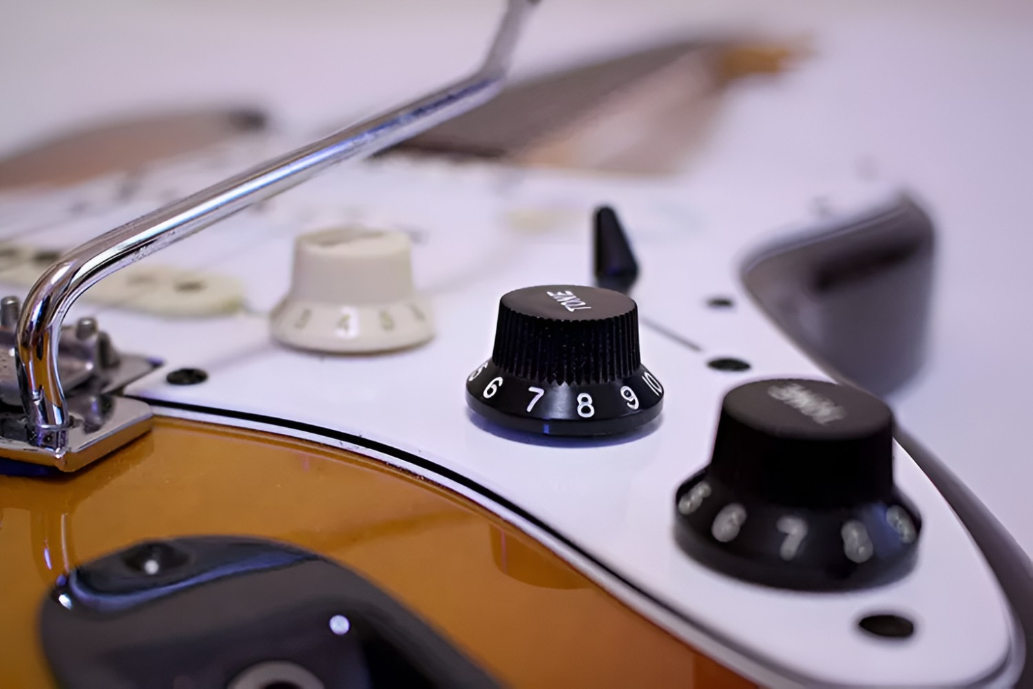 Amp: What To Set The Knobs To For Electric Guitar