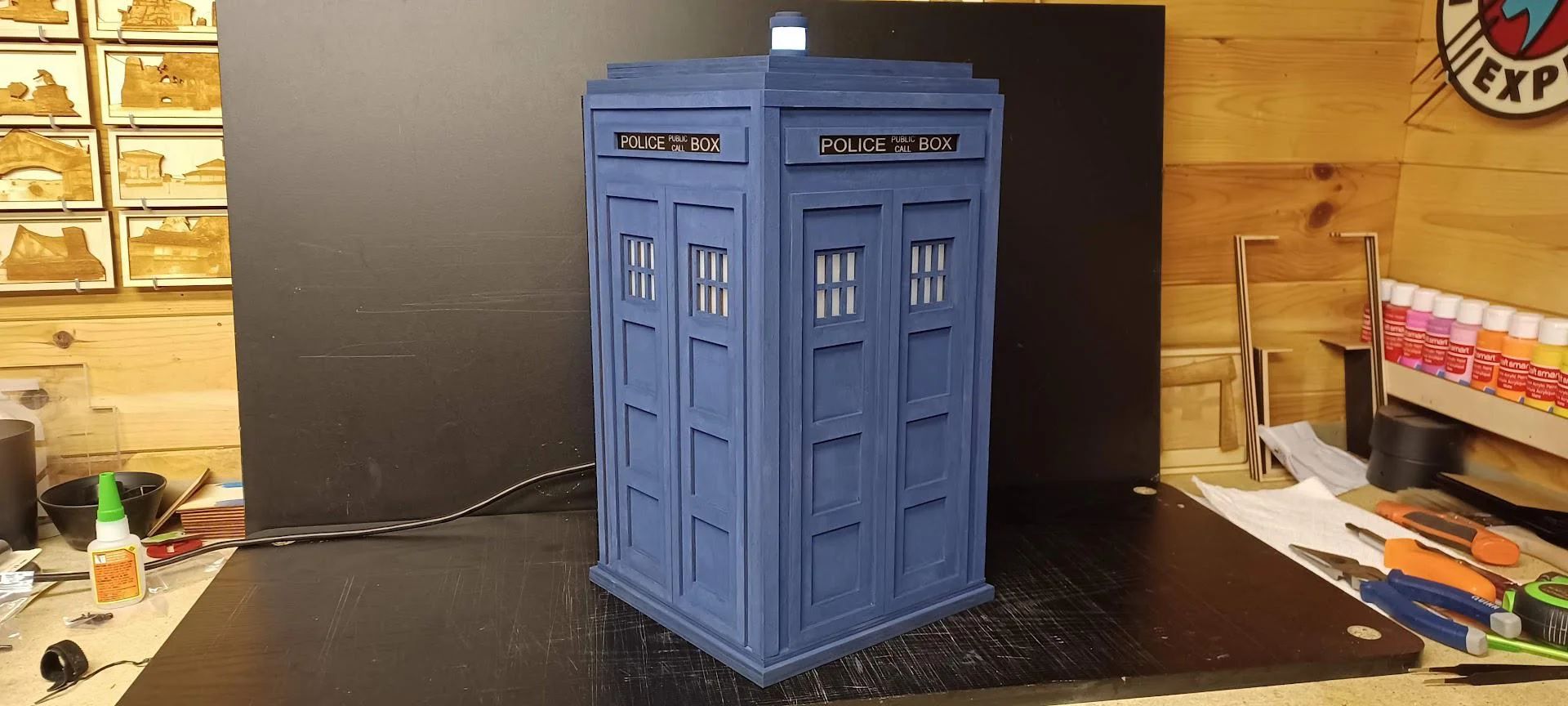 Everything You Need To Know About The Dr Who TARDIS PC Case
