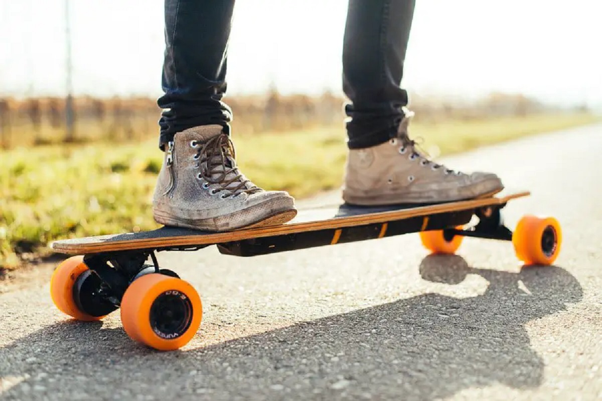 How An Electric Skateboard Works