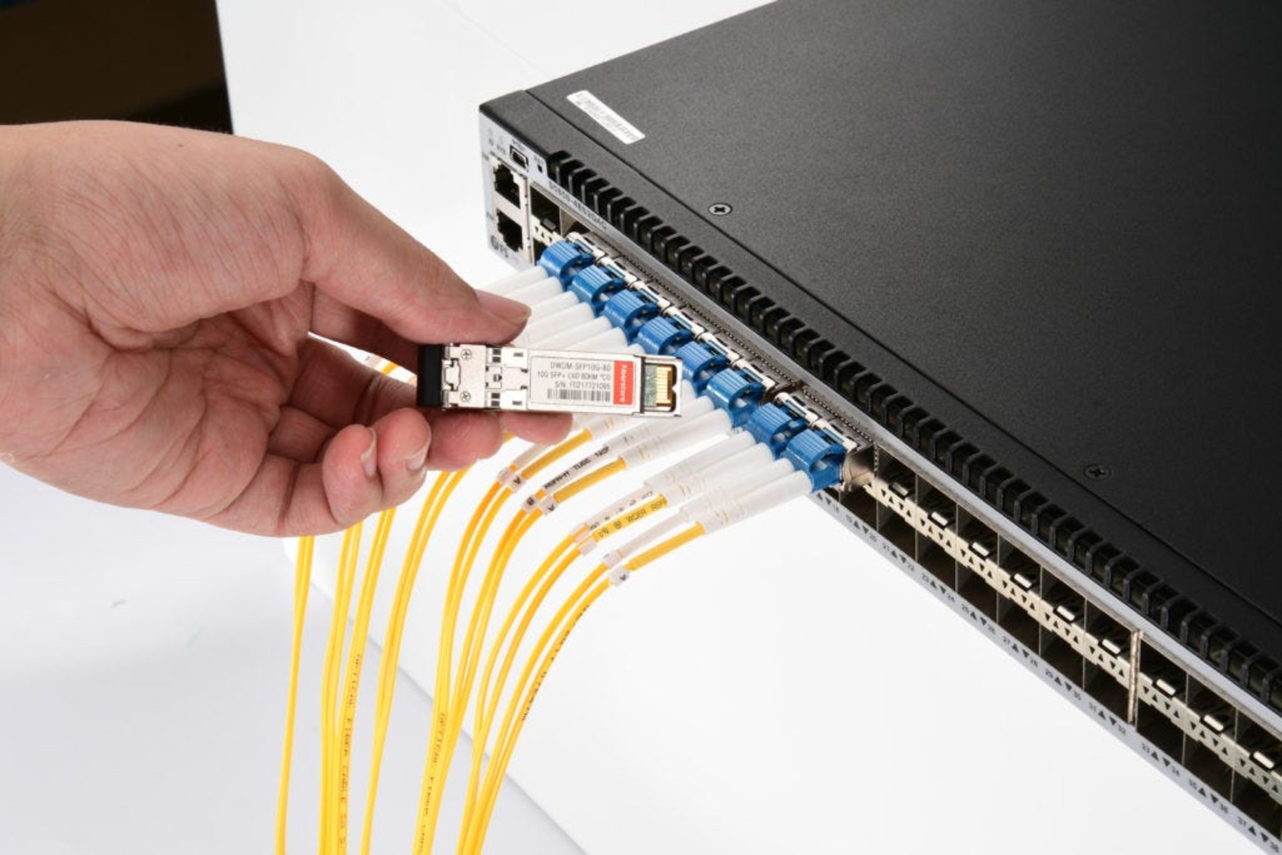 how-are-network-switch-connect-to-fiber