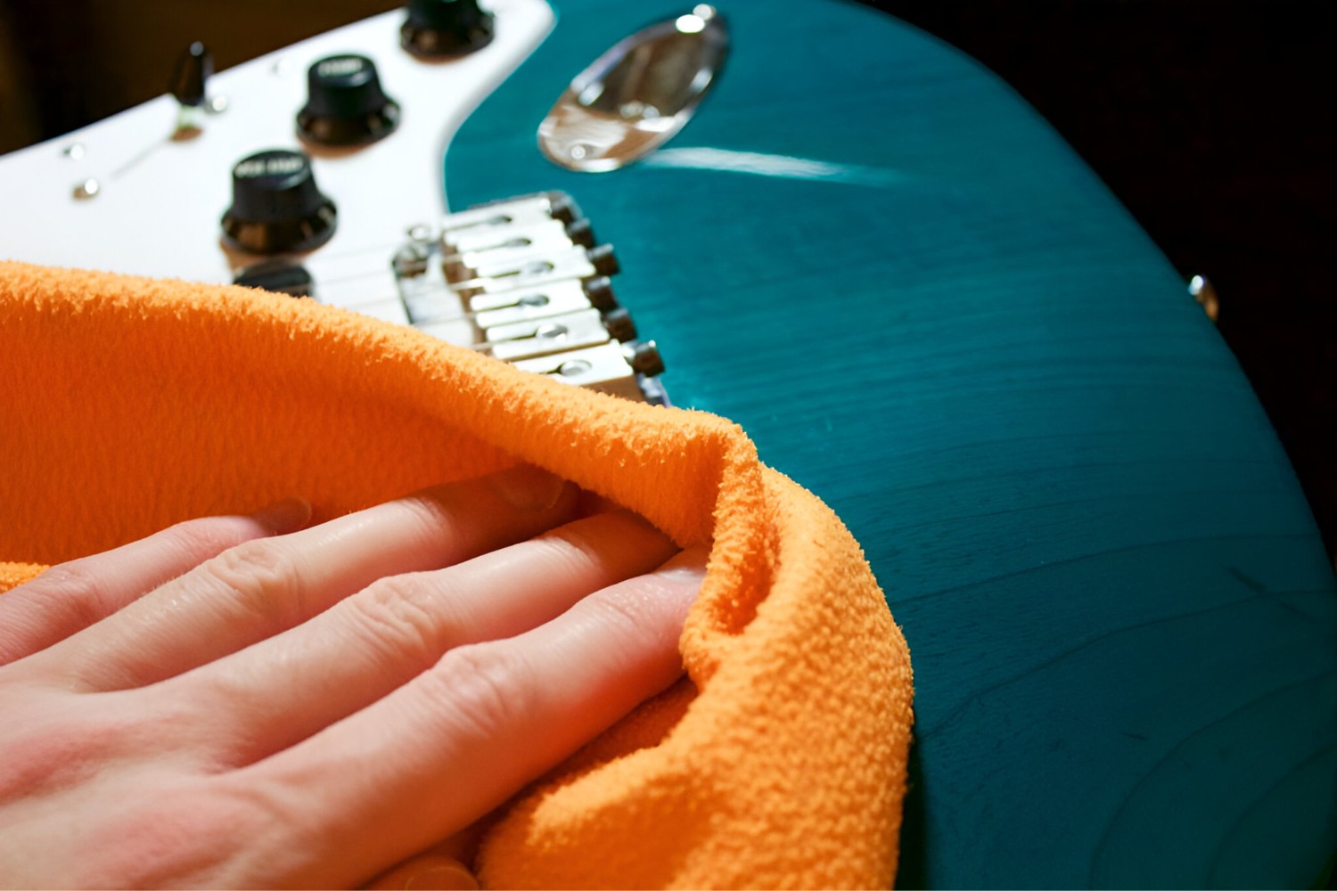 how-do-i-clean-my-electric-guitar