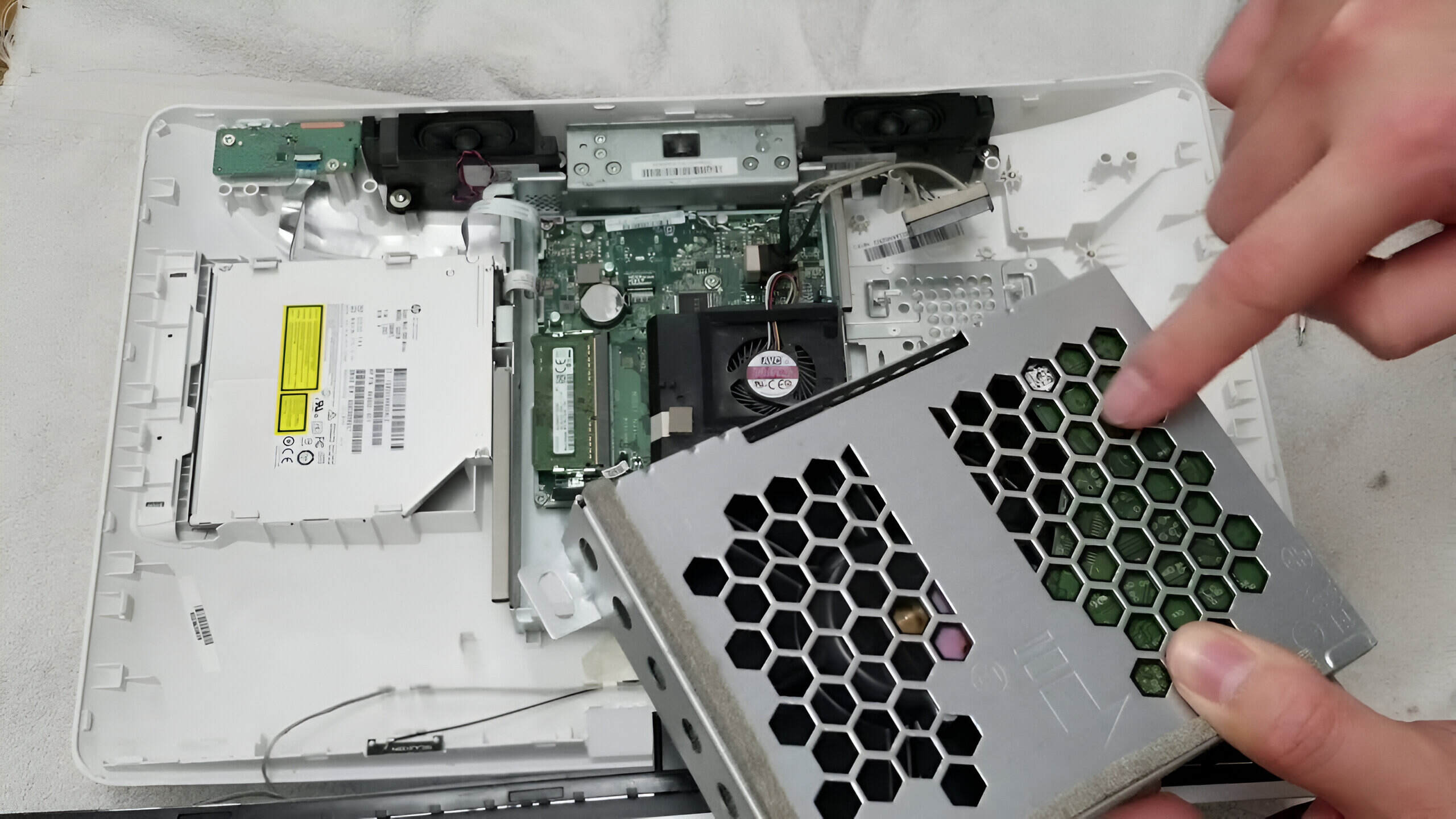 how-do-i-remove-the-hard-drive-from-an-hp-pavilion-20-all-in-one-pc