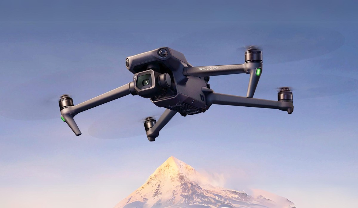 How Far Can The Polaroid 2600 Camera Drone Fly
