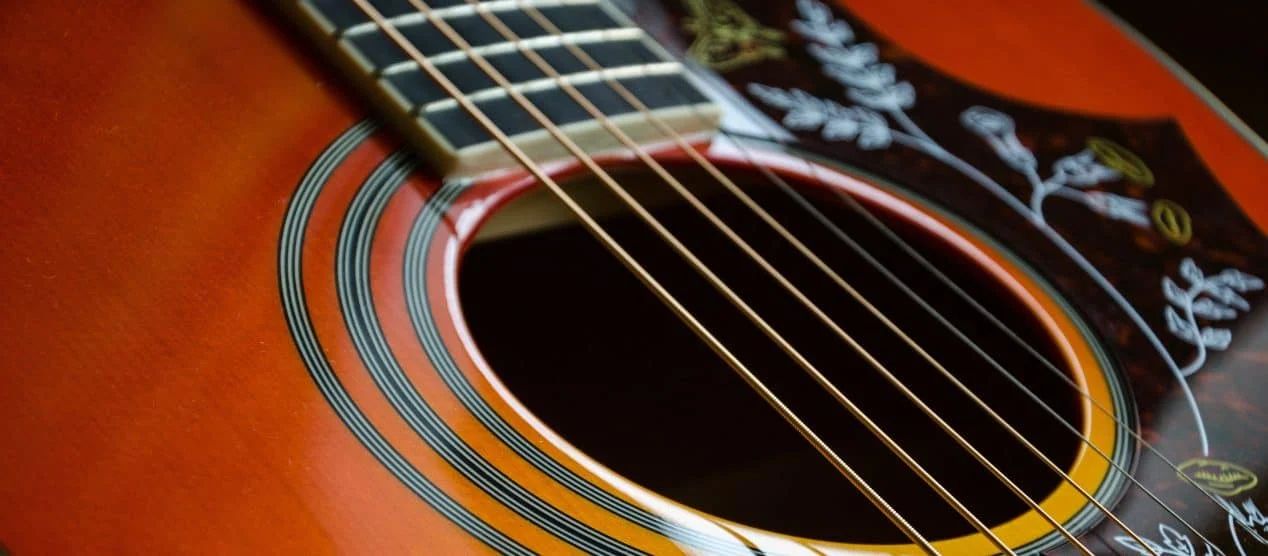 How Long Do Acoustic Guitar Strings Last