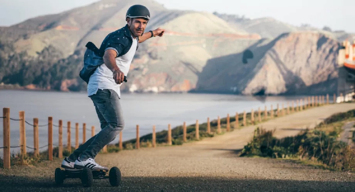 How Many Miles Power Hour Does An Electric Skateboard Have