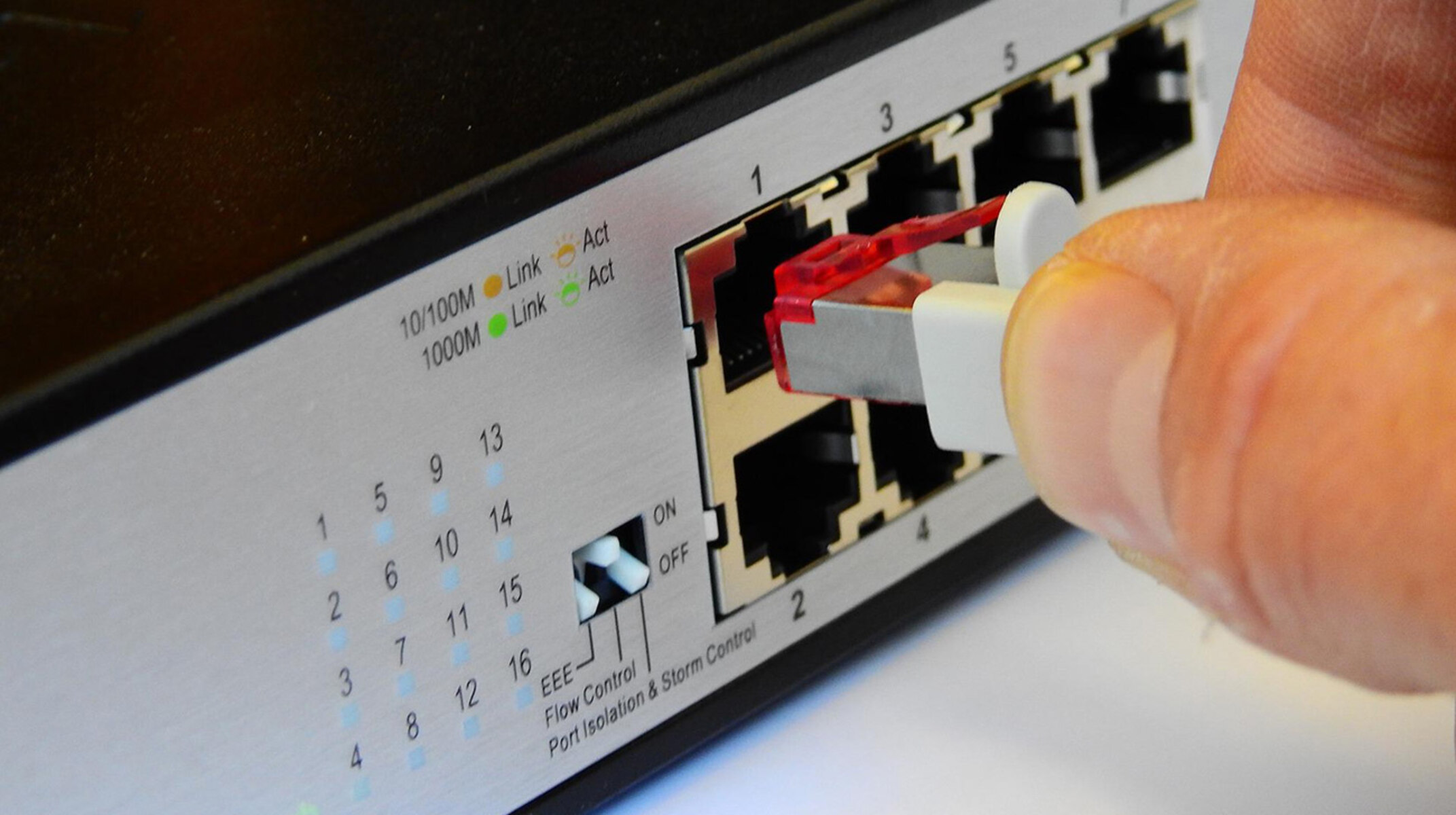how-many-ports-are-on-a-network-switch