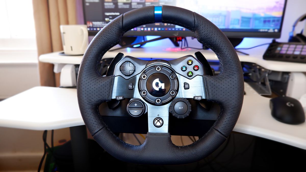 How Thick Should A Desk Be For A Racing Wheel?