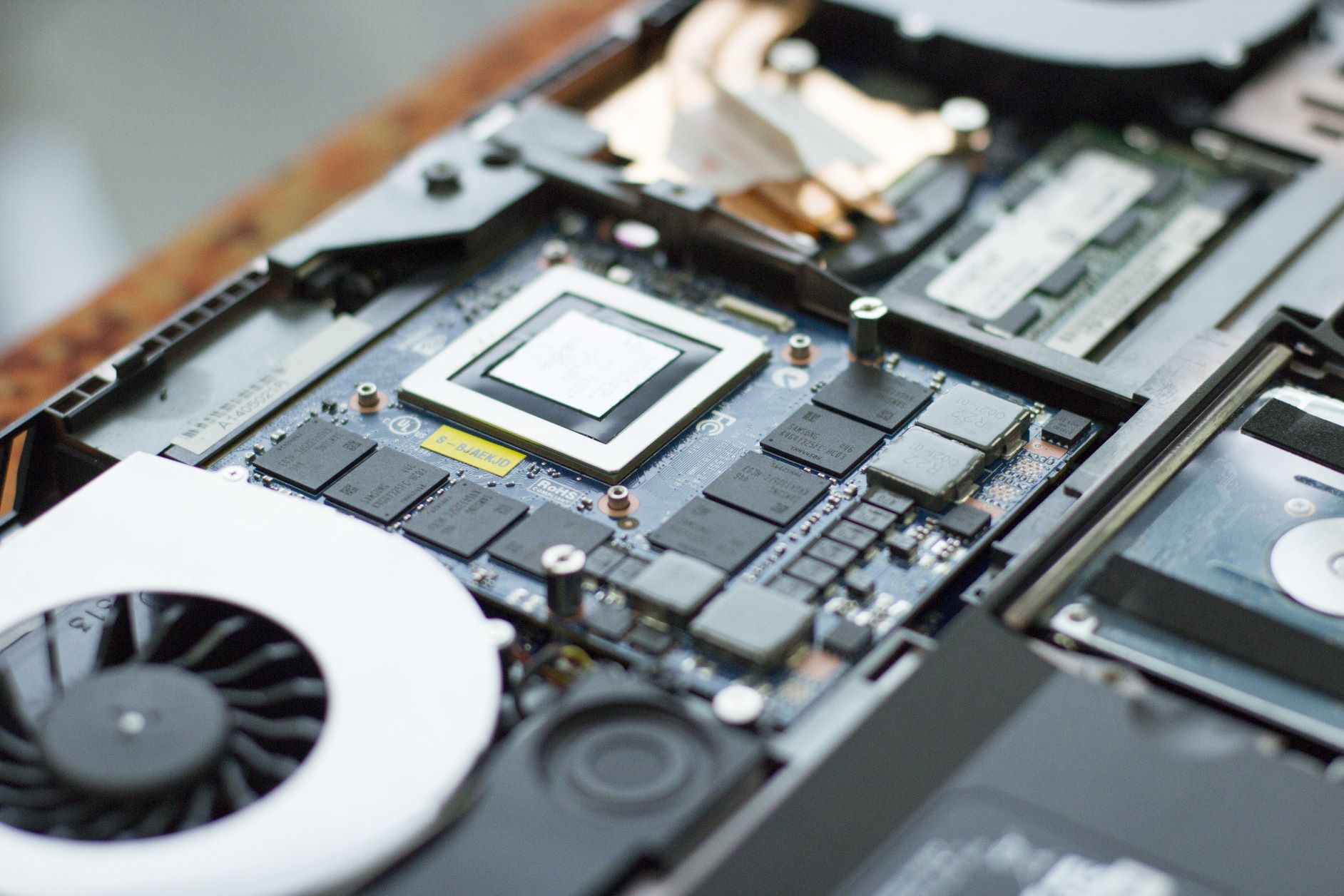 How To Change A Graphics Card On Your Laptop