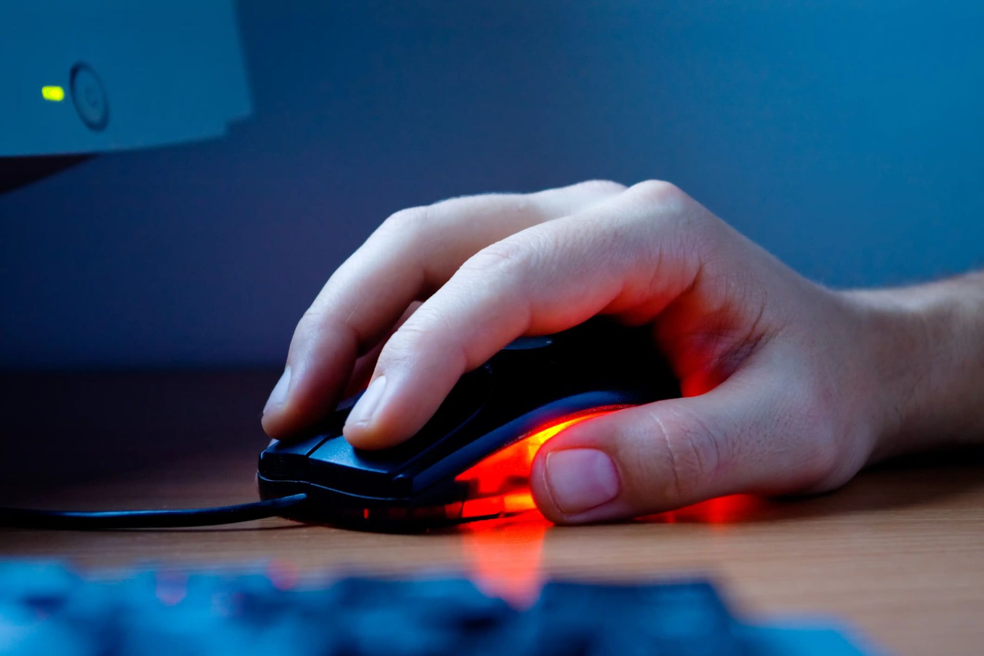 how-to-choose-a-gaming-mouse-that-fits-your-hand