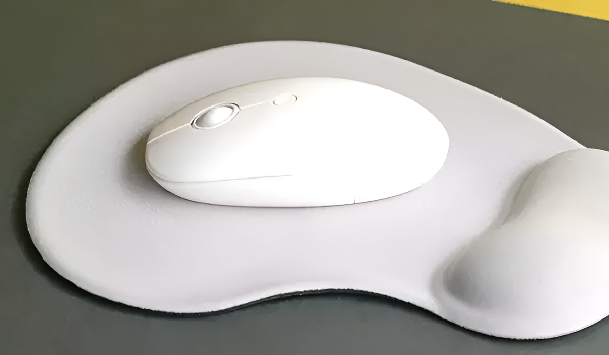 How To Clean A Wrist Rest Mouse Pad