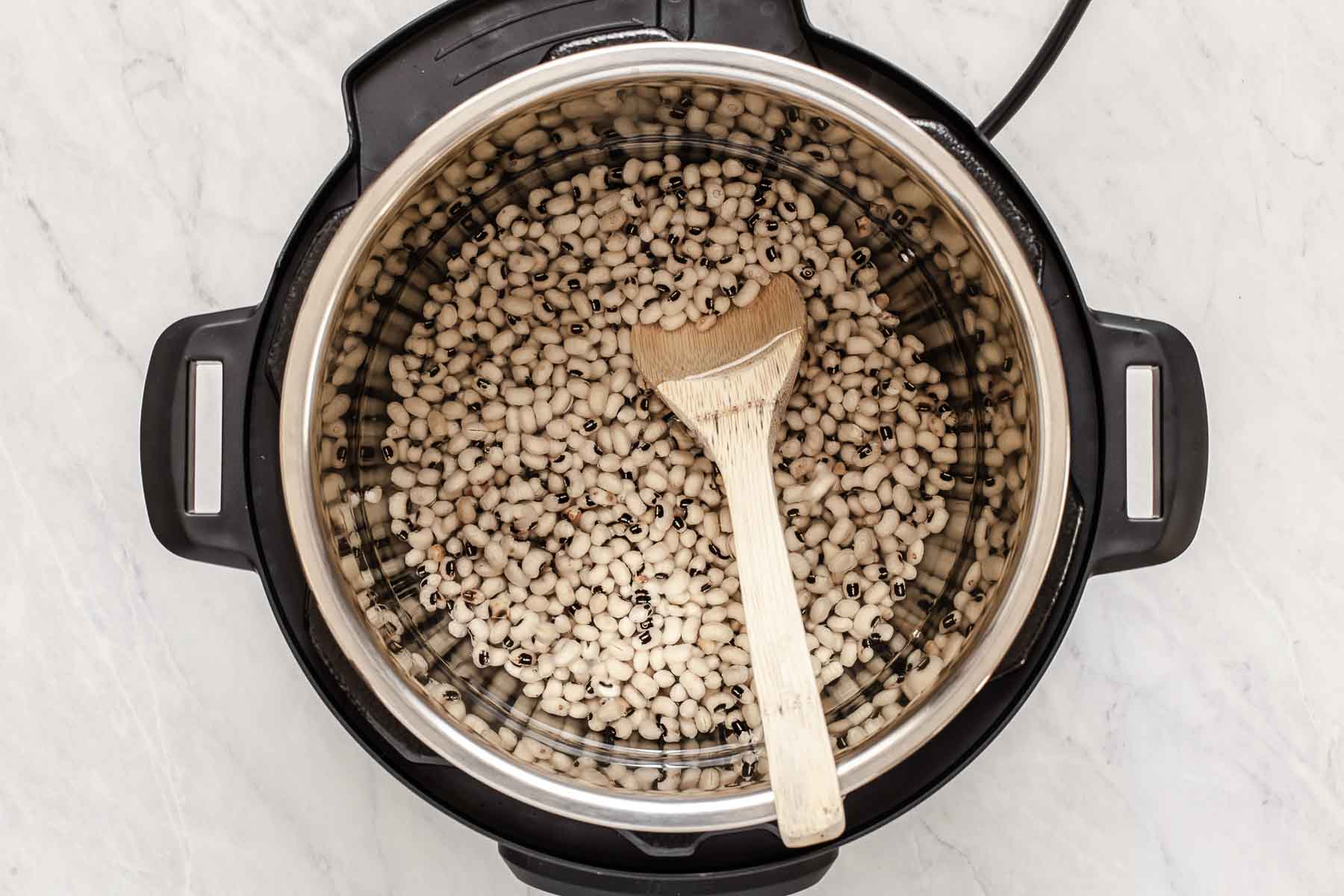 How To Cook Black-Eyed Peas In An Electric Pressure Cooker