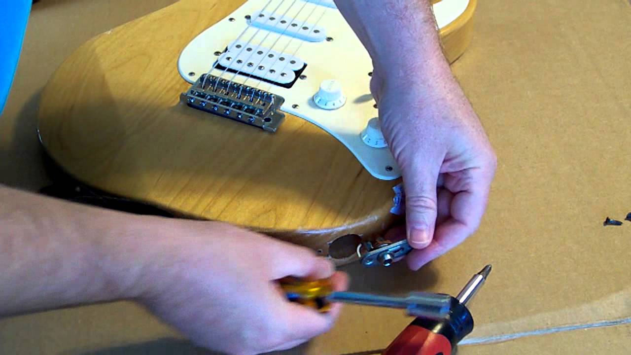 How To Fix The Input Jack On An Electric Guitar