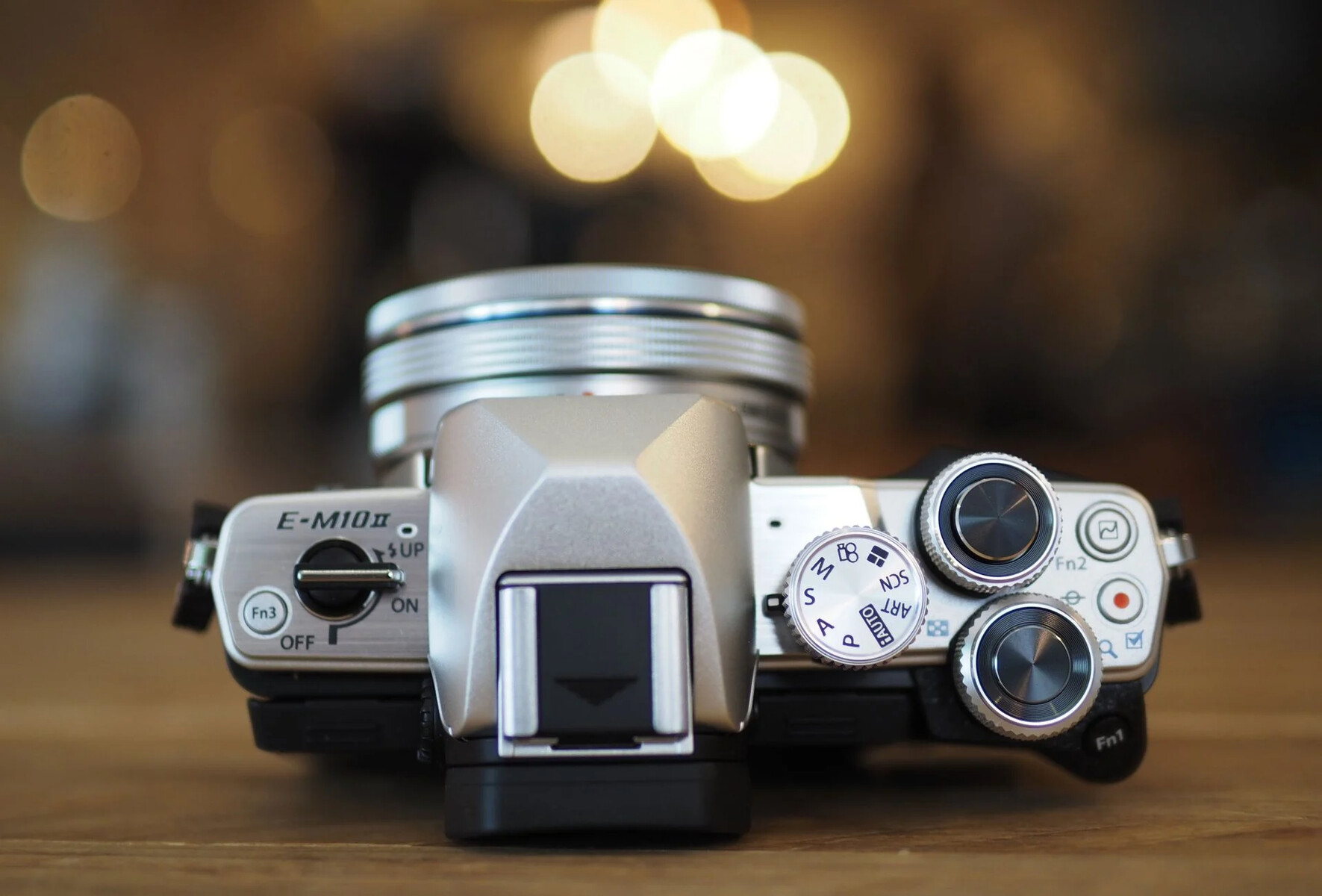 how-to-focus-in-and-out-on-a-subject-with-the-olympus-mark-ii-mirrorless-camera