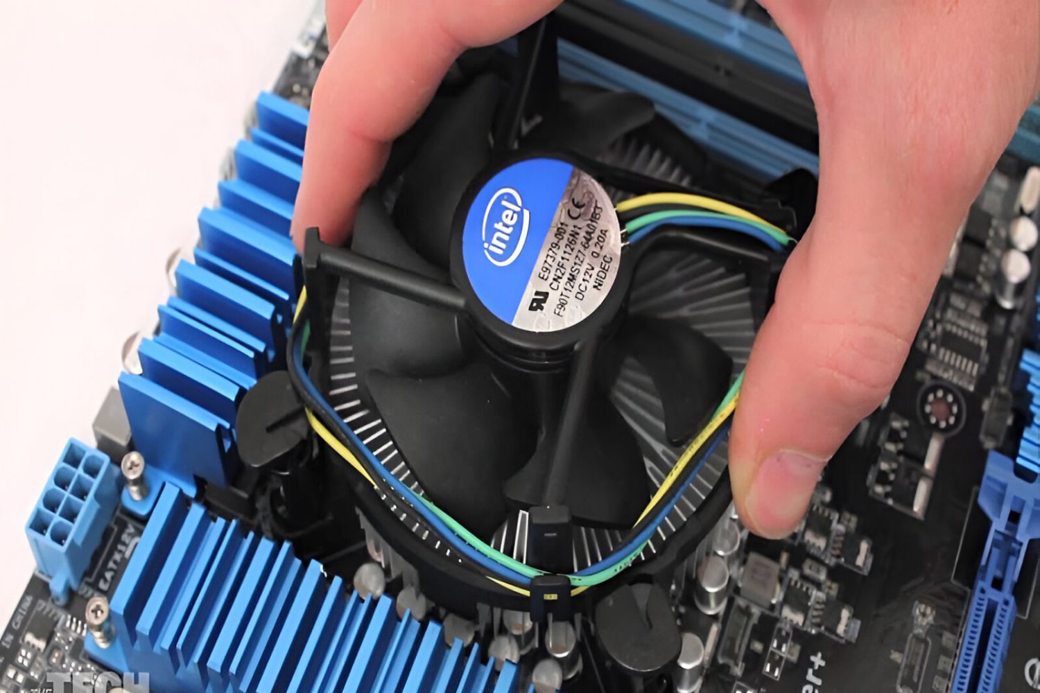 How To Install Intel CPU Cooler