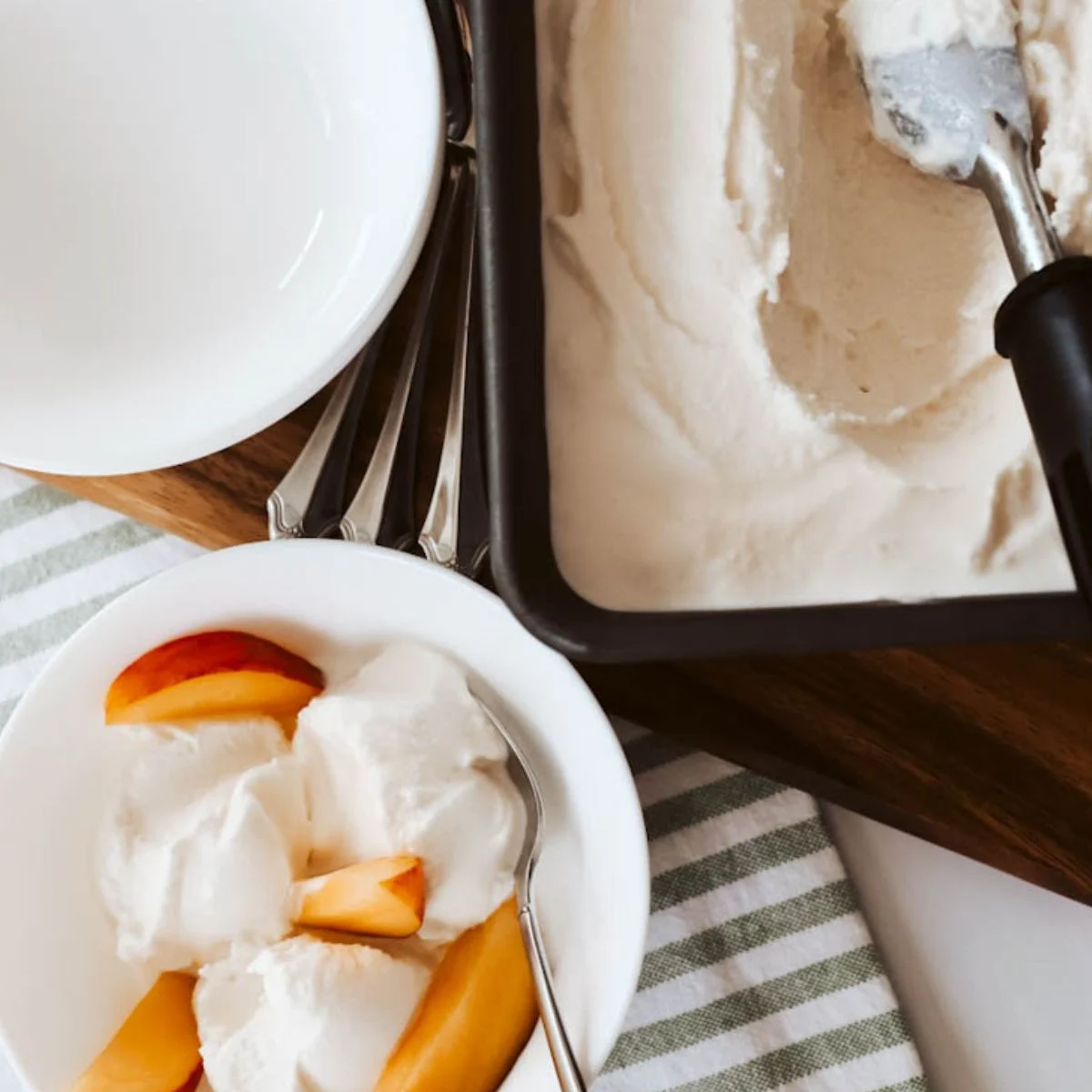 How To Make Homemade Peach Ice Cream Without An Ice Cream Maker
