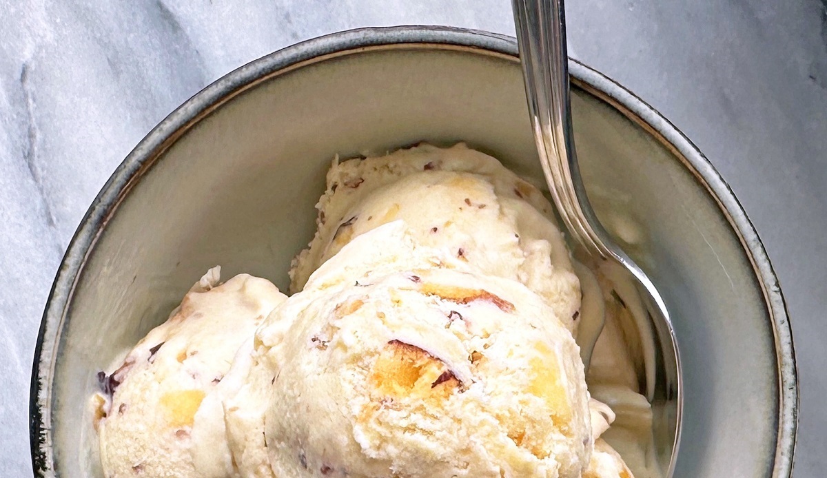 how-to-make-peach-ice-cream-with-an-ice-cream-maker