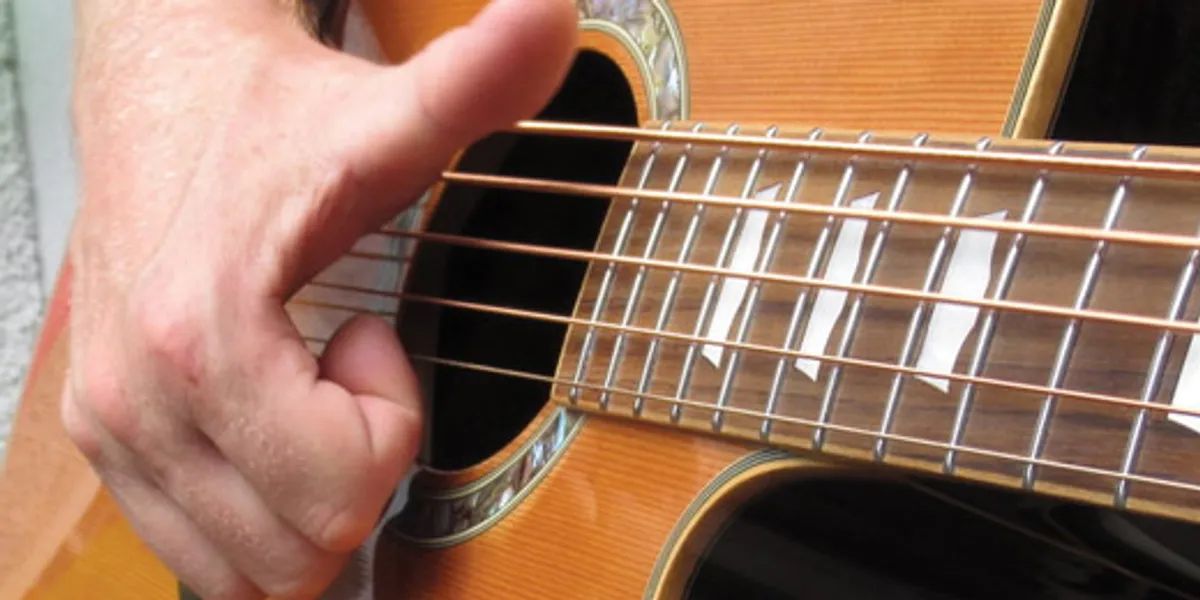 how-to-make-your-acoustic-guitar-sound-like-a-bass