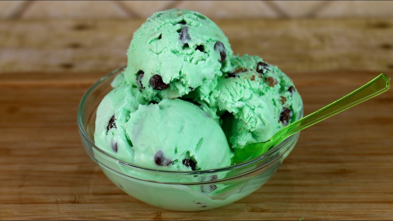 How To Make Your Own Mint Chocolate Chip Ice Cream Without A Ice Cream Maker