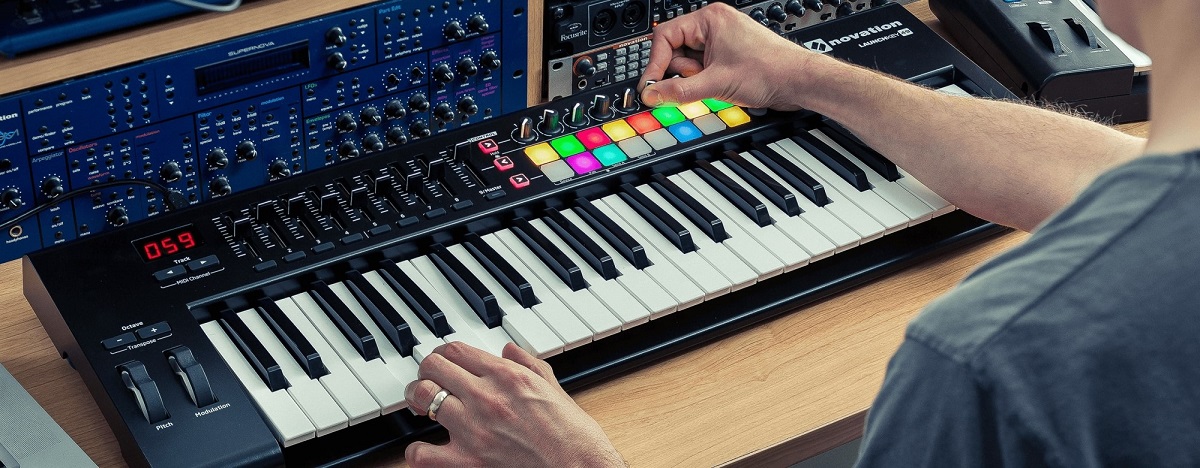 How To Play Music With A MIDI Keyboard