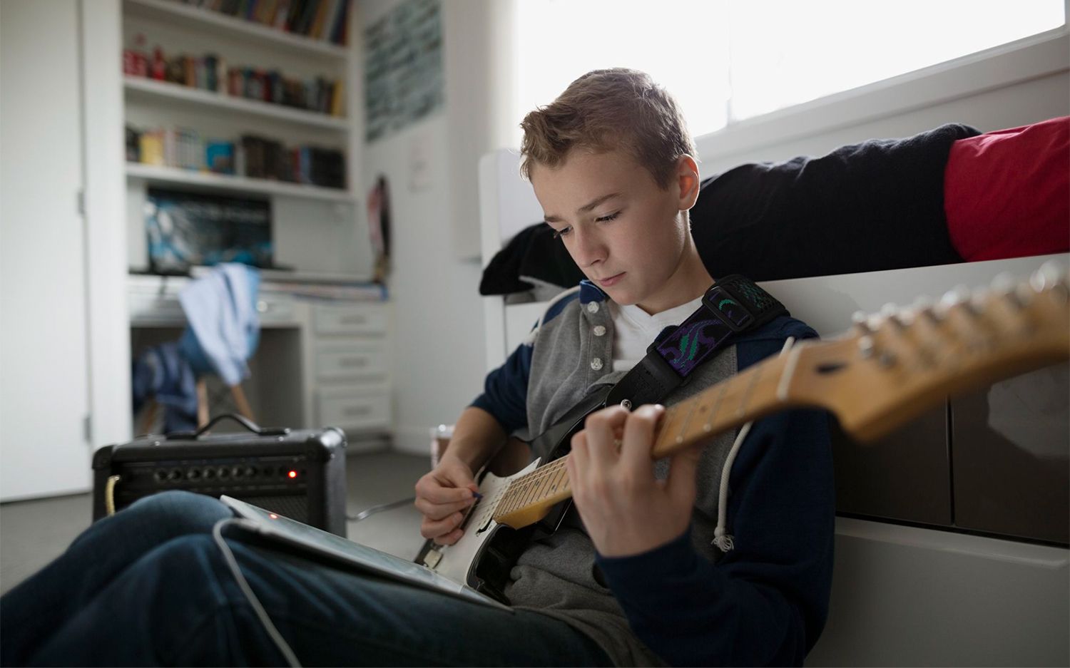 How To Play The Electric Guitar For Kids