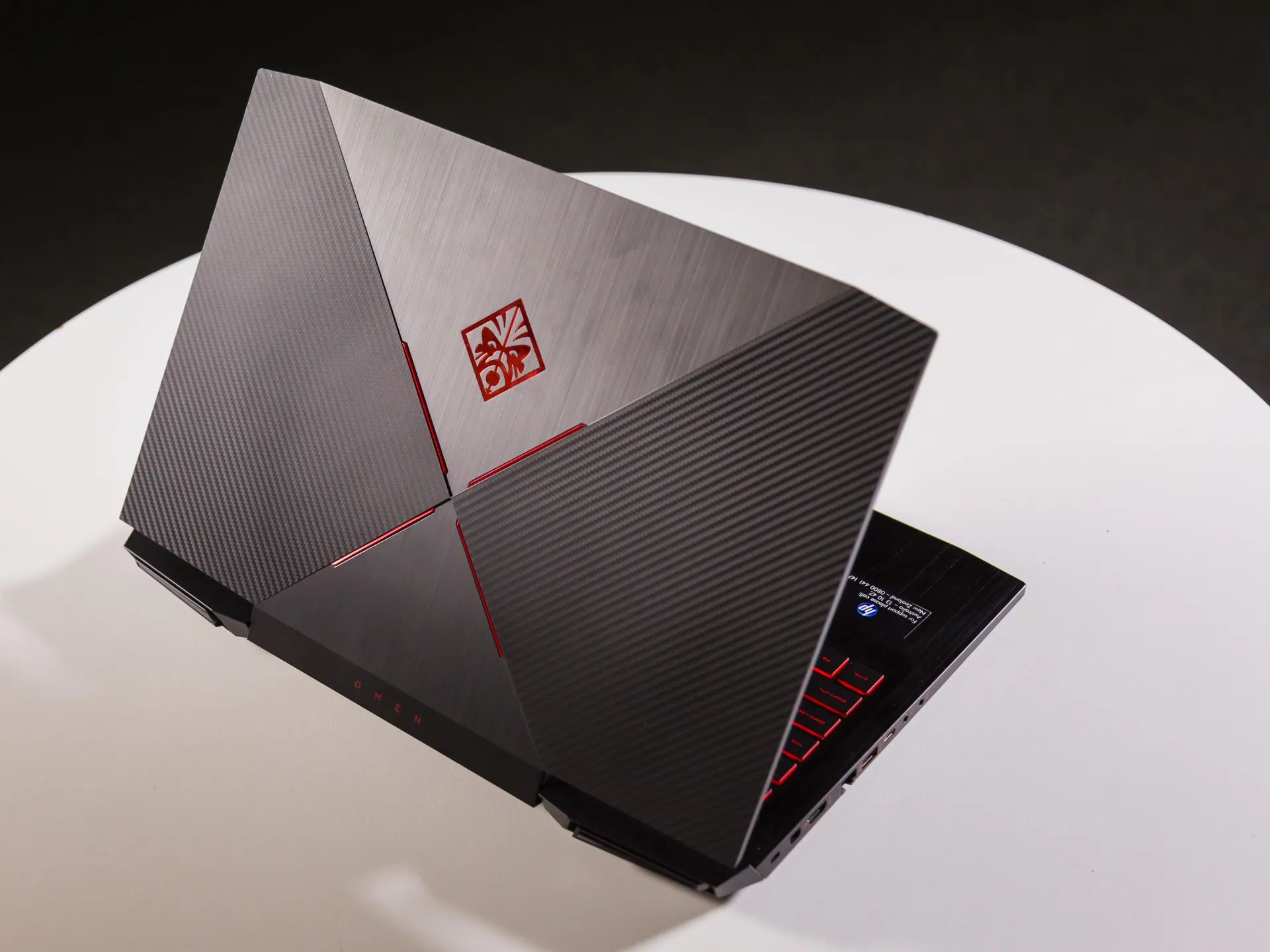 how-to-remove-base-from-hp-omen-gaming-laptop